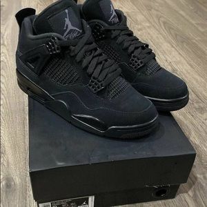 Jordan 4 “Black cats”